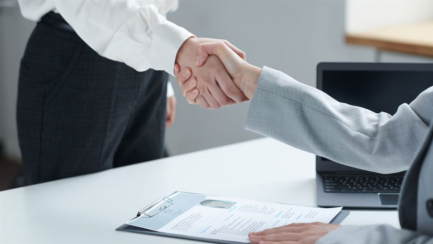 Job offer handshake for skilled workers in Newfoundland and Labrador